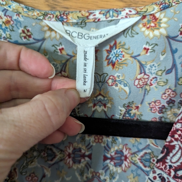 BCBGeneration Floral Abstract Corset V-Neck Peplum Flowy Blouse Women's Medium - Picture 6 of 9